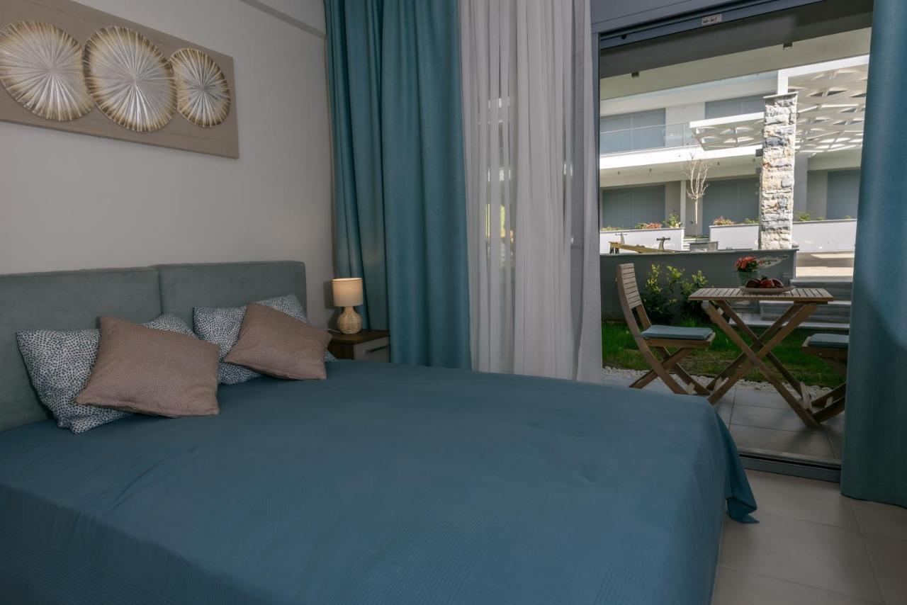 Itaka Studio Apartments - Halkidiki Suites Com Nikiti  Exterior photo