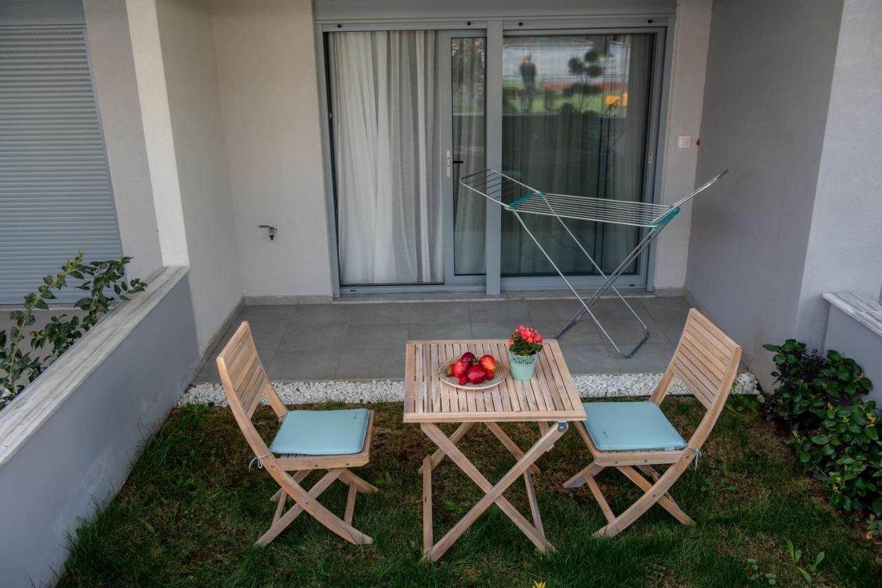 Itaka Studio Apartments - Halkidiki Suites Com Nikiti  Exterior photo